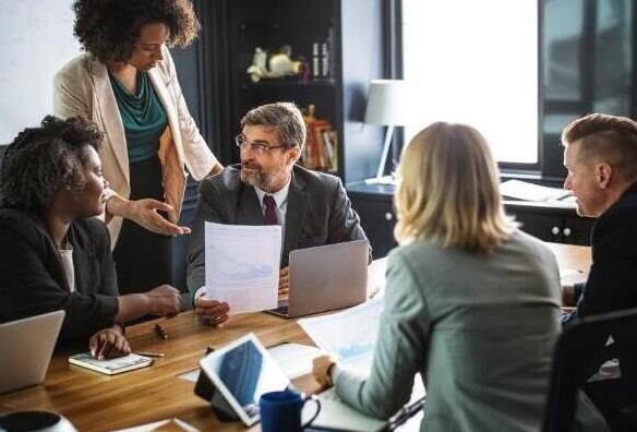 公司注冊的時候，選小規(guī)模納稅人還是一般納稅人？