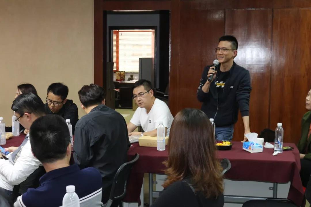 沙龍來賓自我介紹 沙龍來賓自我介紹