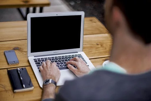 個(gè)人申請(qǐng)商標(biāo)與公司注冊(cè)商標(biāo)有區(qū)別嗎？