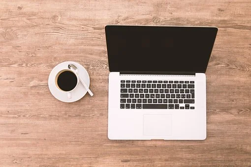 哪些情況選擇深圳代辦公司注冊(cè)會(huì)好些？