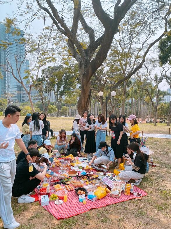 三月春意昂·結(jié)伴探春風(fēng)——君林企業(yè)踏青活動掠影 三月春意昂·結(jié)伴探春風(fēng)——君林企業(yè)踏青活動掠影