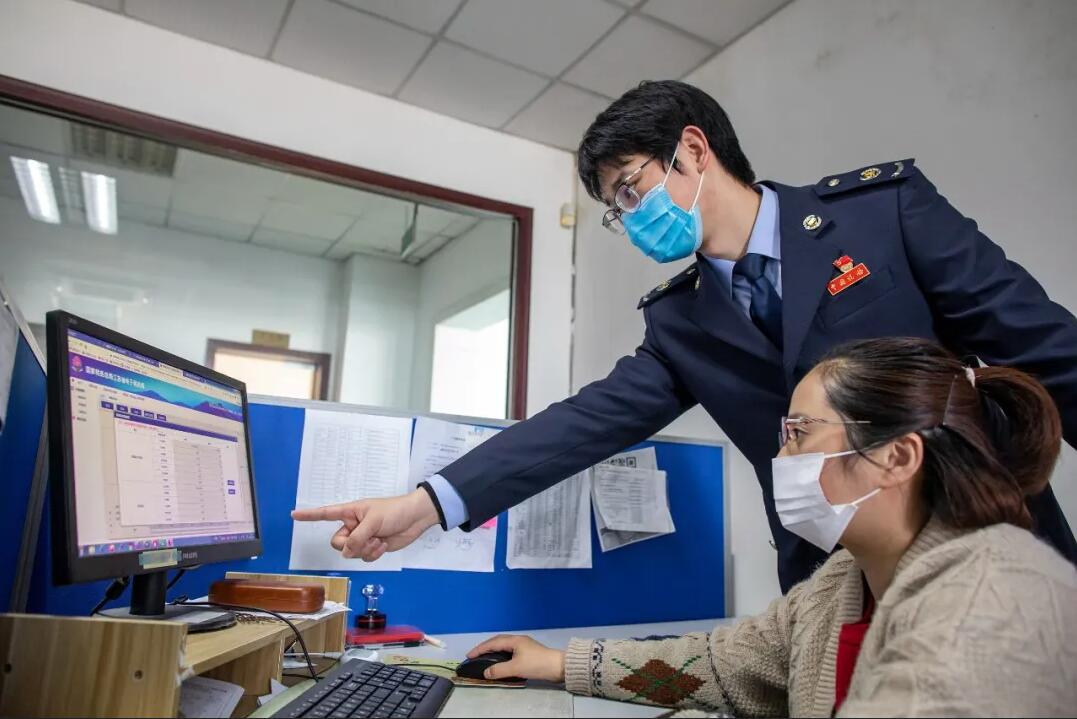 再幫一把！上半年減稅降費(fèi)有這些措施出臺(tái) 