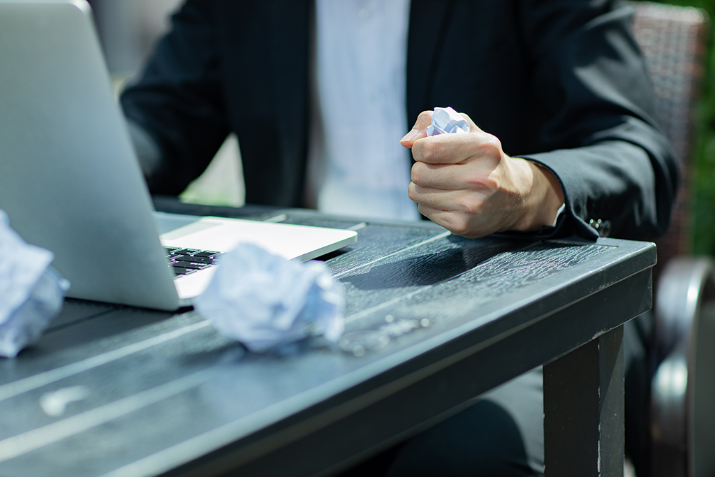 代辦香港開戶的公司：從選擇到實(shí)操，全方位解析